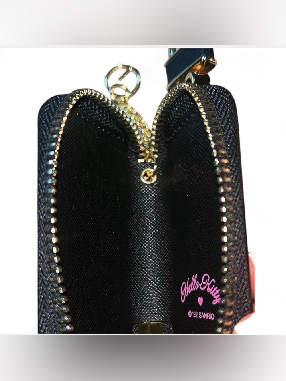 Hello Kitty Key FOB Pouch with Bow - Picture 3 of 4